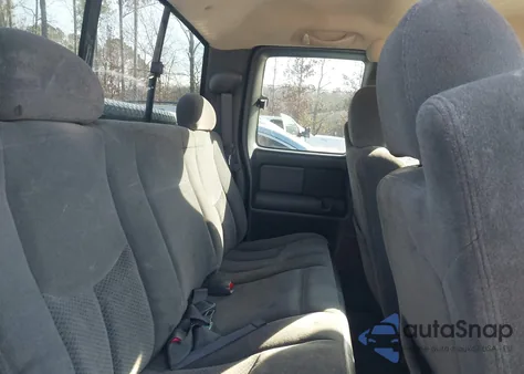 2003 Chevrolet Silverado 1500 Ls z USA, uszkodzony, nr VIN 2GCEC19V631274894